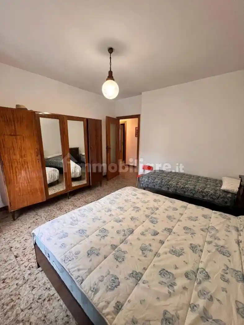 Palazzo - Edificio in Affitto - foto 4