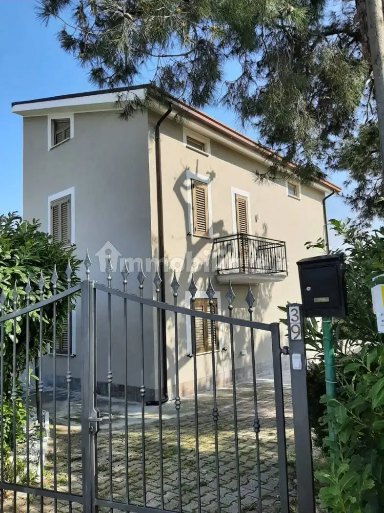 Villa in vendita a Torino di Sangro