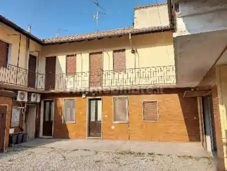Villa in affitto a Confienza