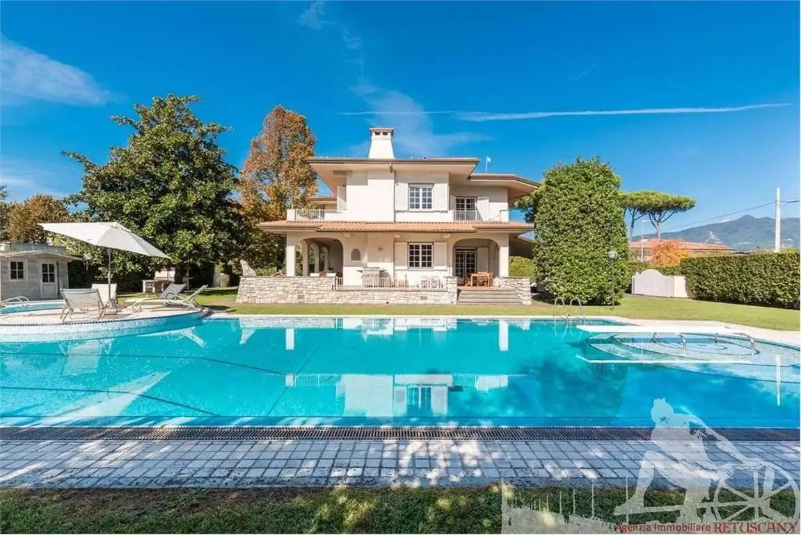 Villa in affitto a Forte dei Marmi