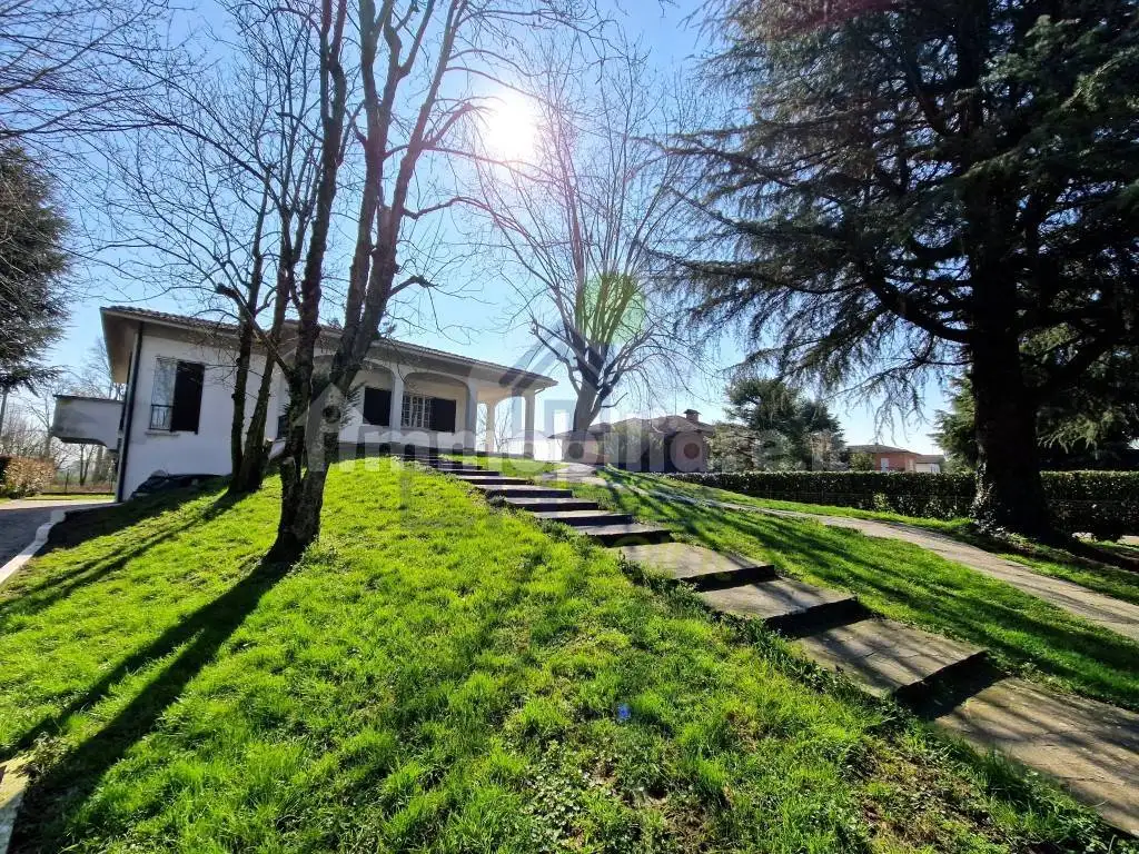 Villa in vendita a Persico Dosimo