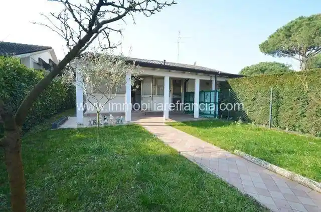 Villa in vendita a Comacchio