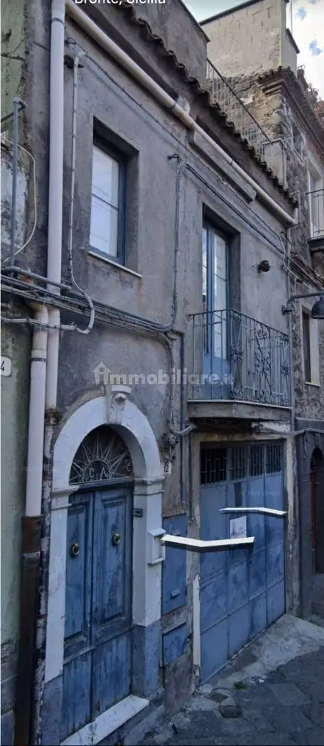 Bilocale via Fernando Santi, Bronte