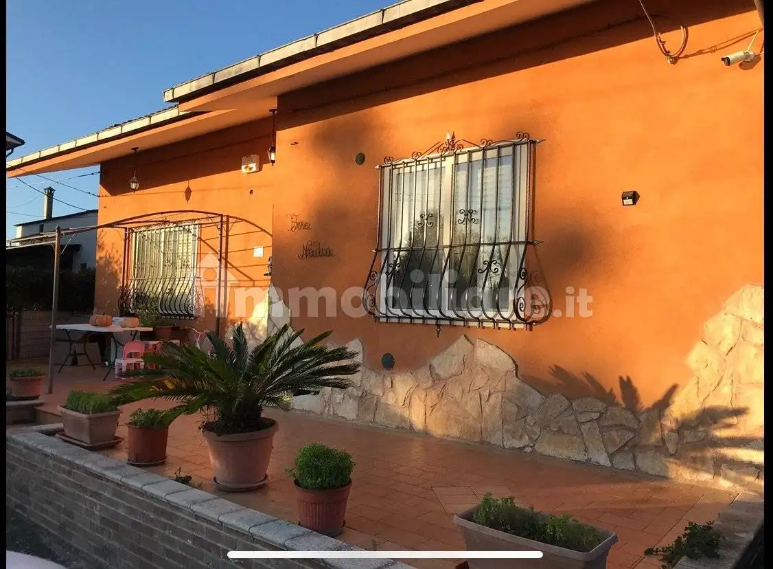 Villa unifamiliare via Verso Tollo 83, Canosa Sannita