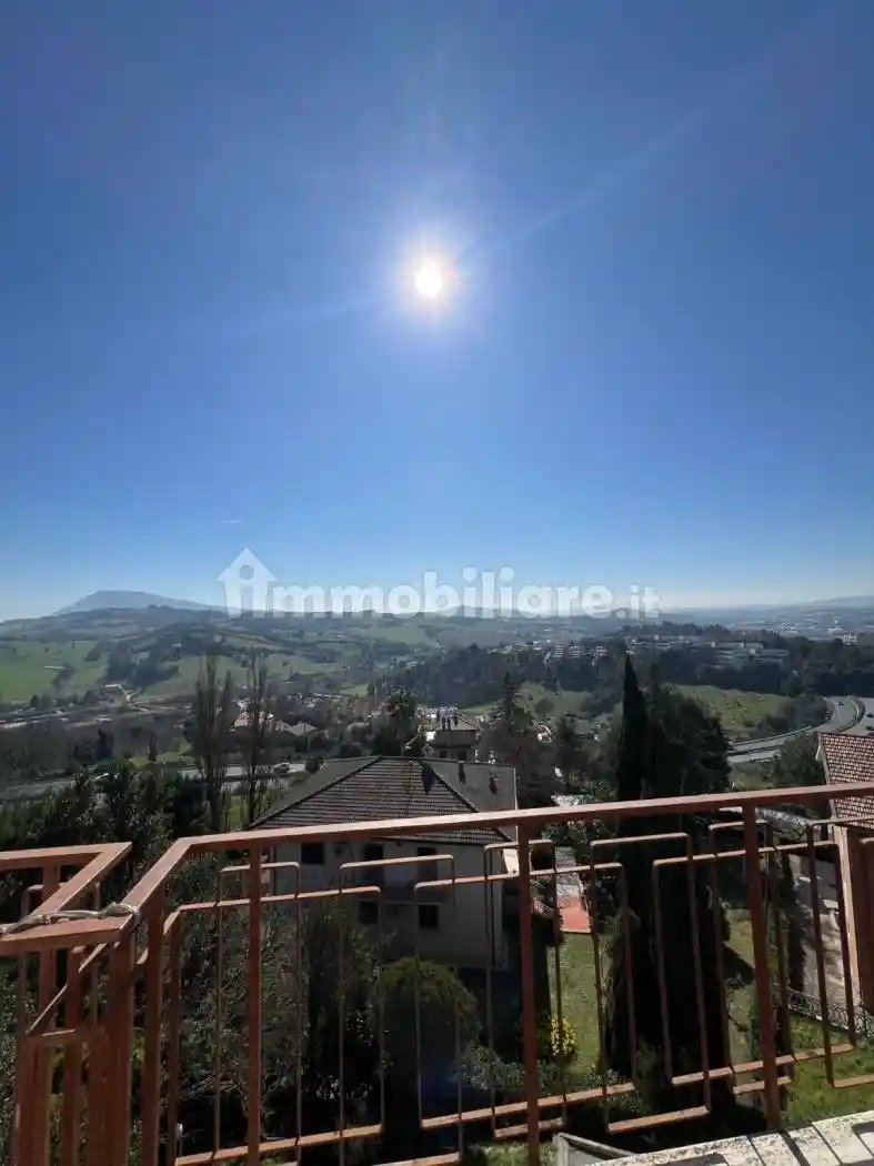 Trilocale via Brecce Bianche 39, Brecce Bianche, Ancona - foto 4