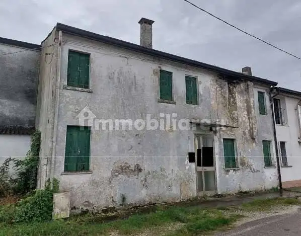 Casa indipendente in vendita a Villanova Marchesana