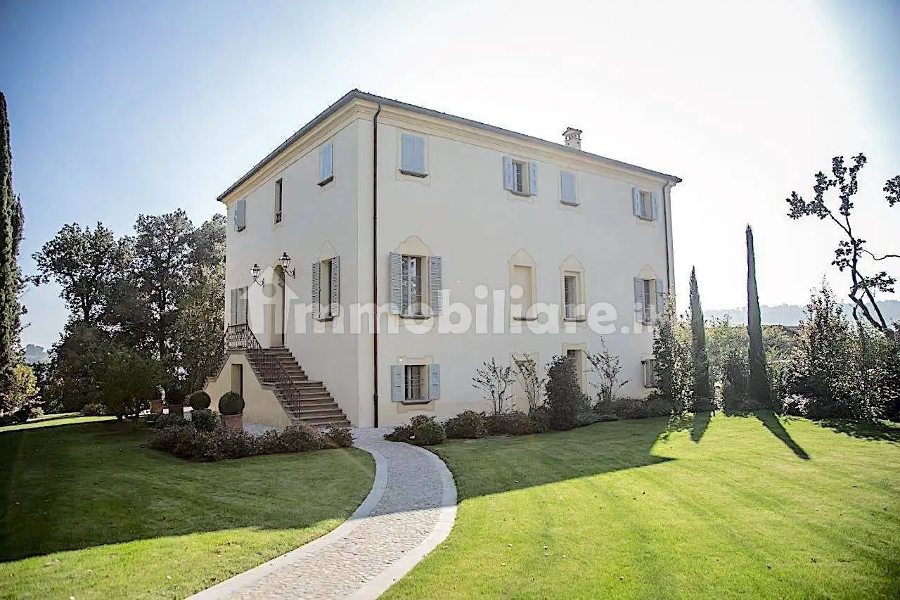 Villa in vendita a Dozza