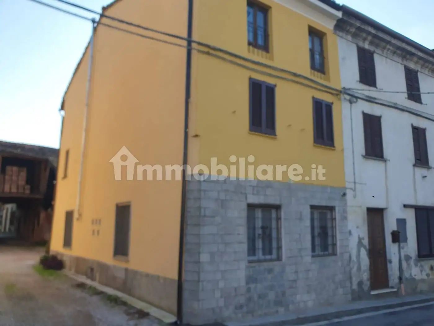 Casa indipendente in vendita a Portalbera