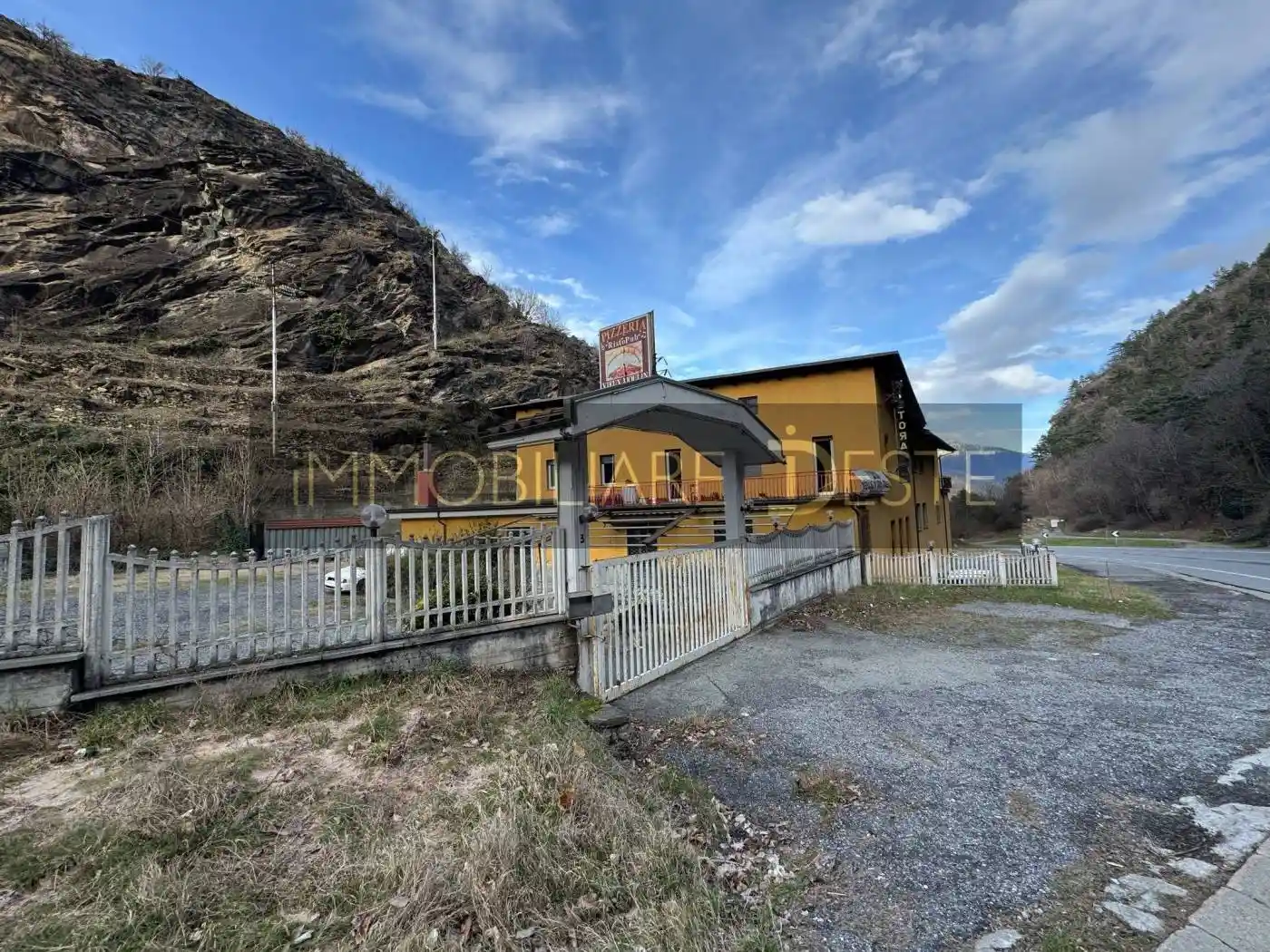Palazzo - Edificio in vendita a Gravere