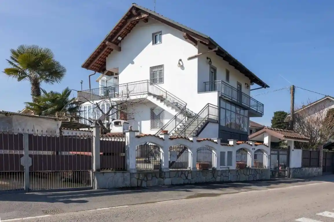 Casa indipendente in vendita a Riva Presso Chieri