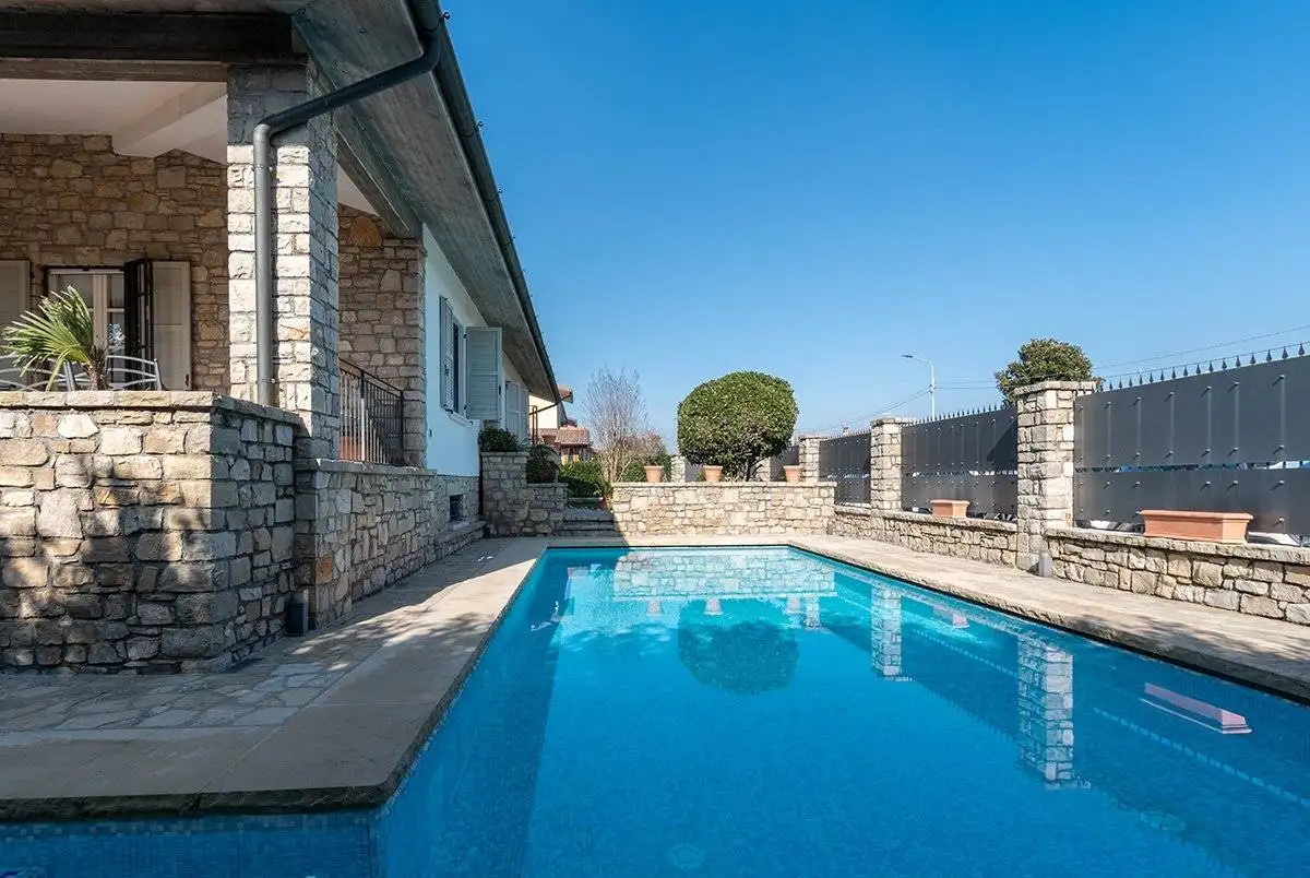 Villa in vendita a Lograto