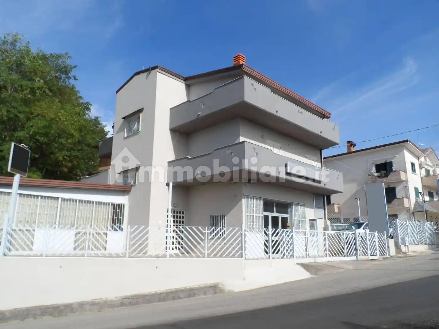 Palazzo - Edificio in vendita a Guardia Sanframondi