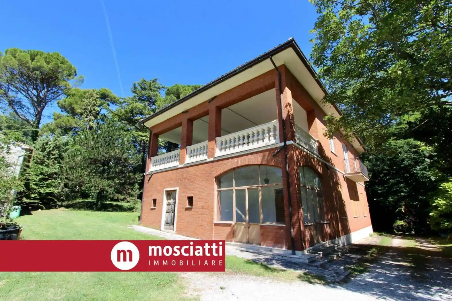 Villa in vendita a Matelica