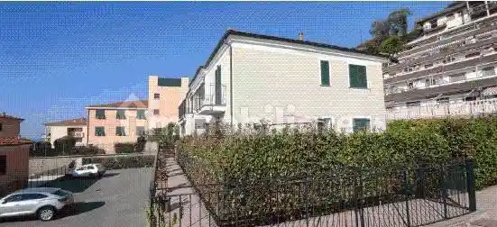 Palazzo - Stabile in vendita a Riva Ligure