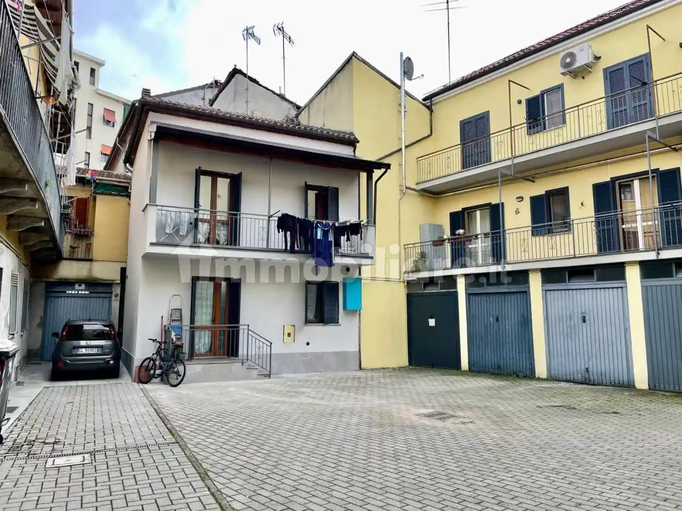 Casa indipendente in vendita a Alessandria