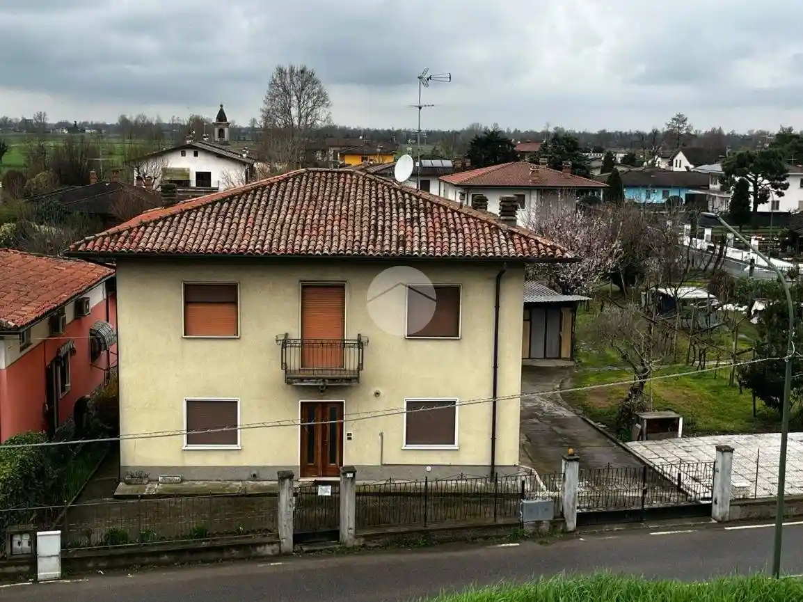 Villa bifamiliare piazza Mazzini 1, Centro, Capriano del Colle - foto 2