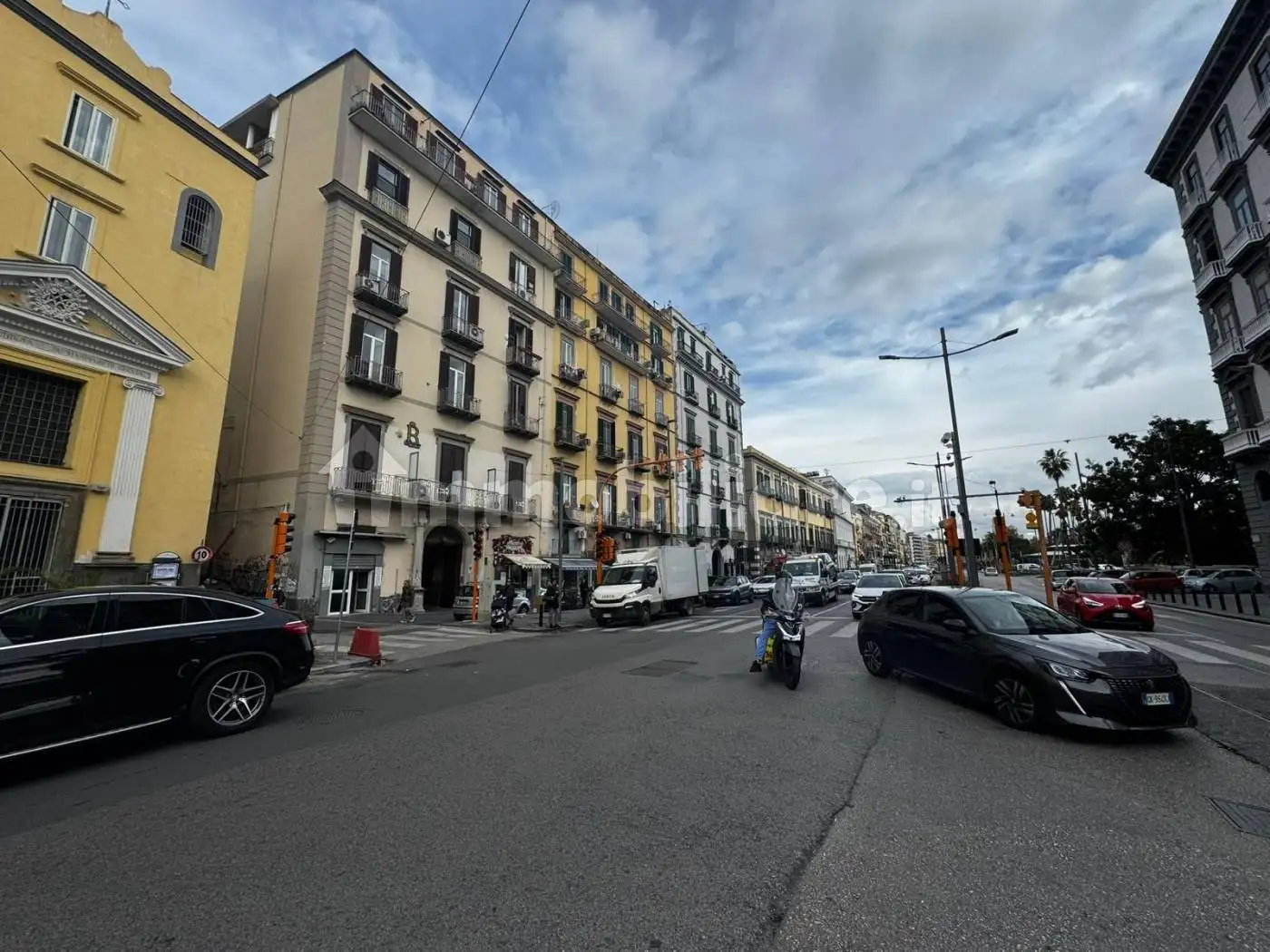 Appartamento in vendita a Napoli