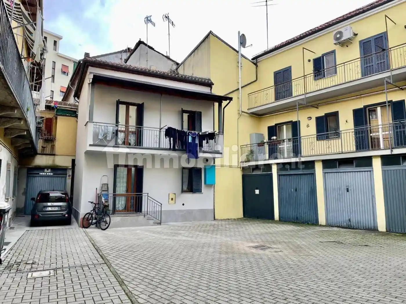 Casa indipendente in vendita a Alessandria