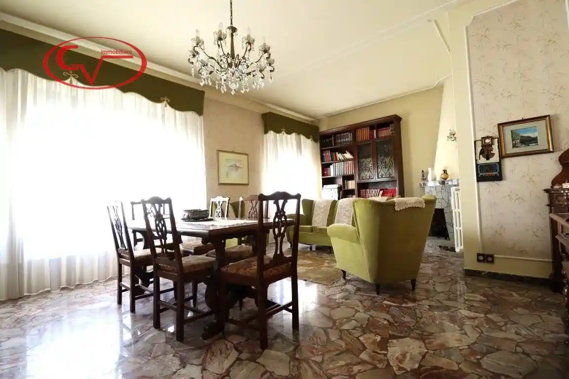 Villa in vendita a Montevarchi