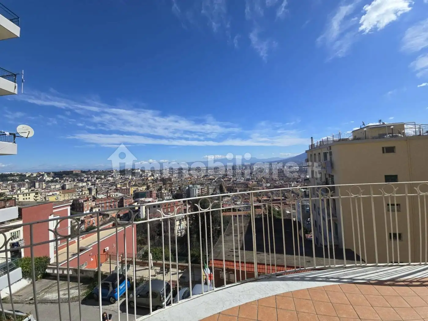 Appartamento in vendita a Napoli