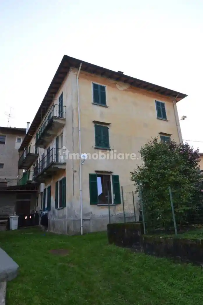 Appartamento in vendita a Laveno-Mombello