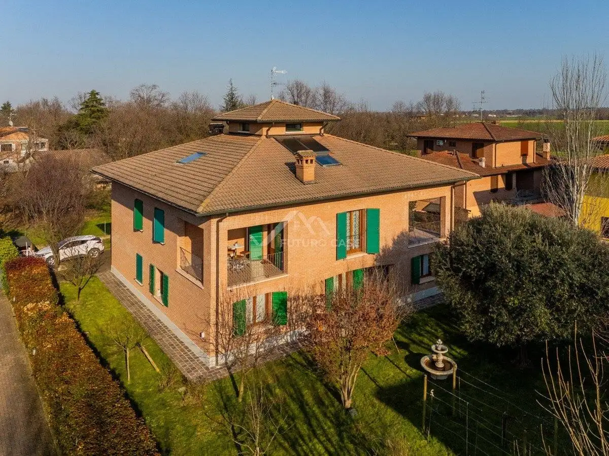 Villa in vendita a Reggio Emilia