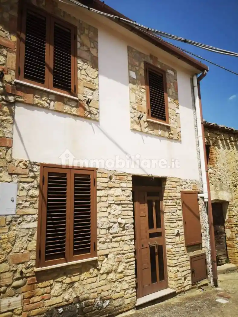 Trilocale via Contrada Macchie nc, Centro, Farindola - foto 2