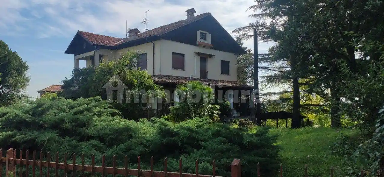 Villa in vendita a Ziano Piacentino