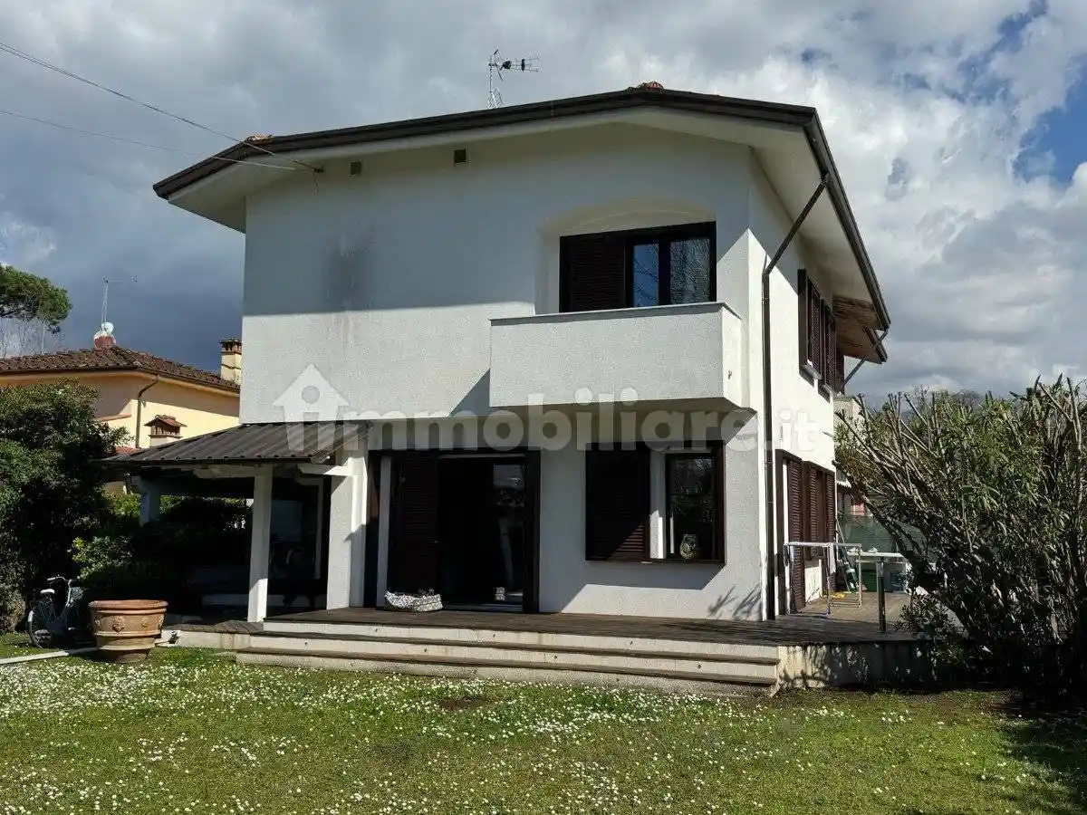 Villa in vendita a Forte dei Marmi