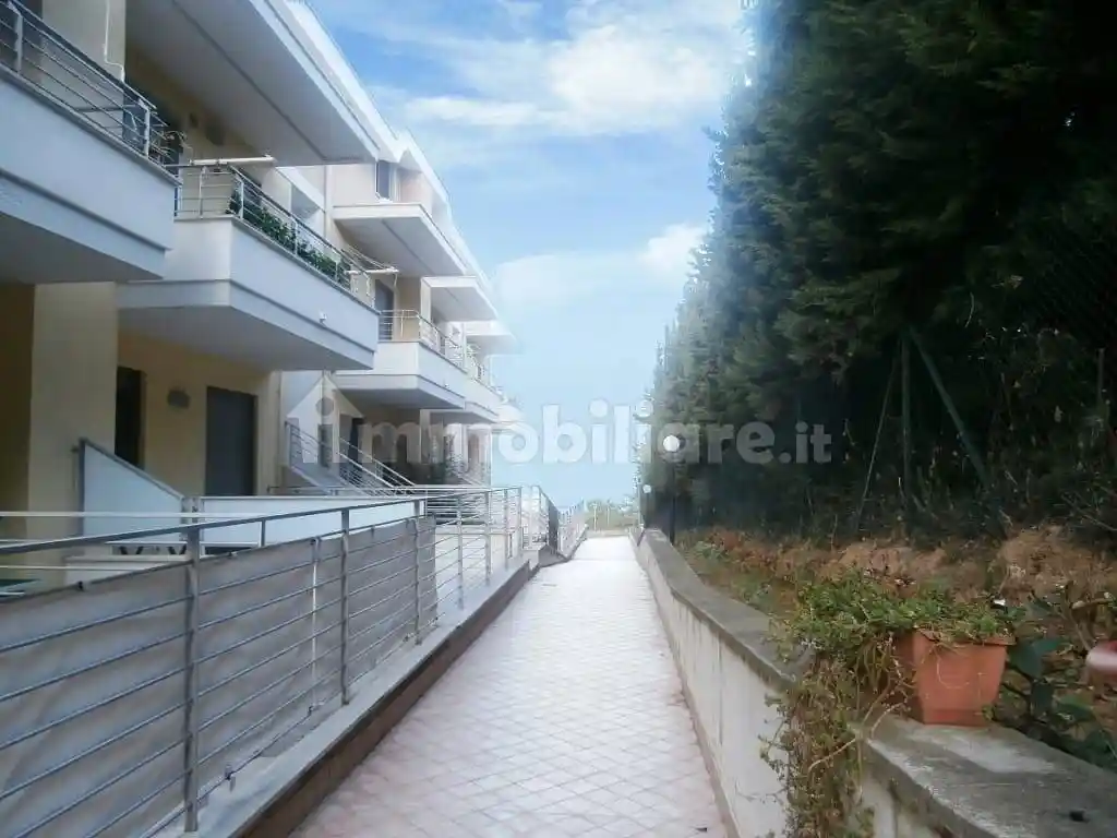 Quadrilocale Strada Comunale Case d'Agnese 12/18, Montesilvano Colle, Montesilvano - foto 3