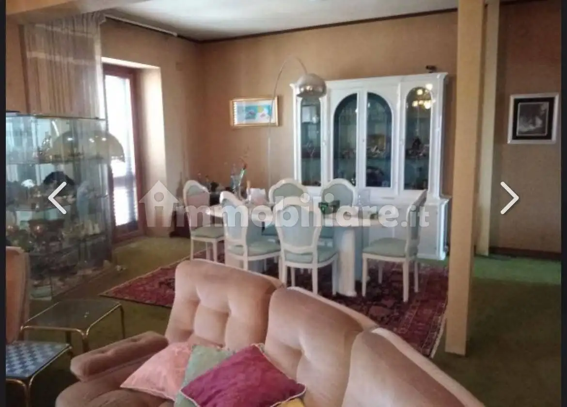 Appartamento in vendita a Villarosa