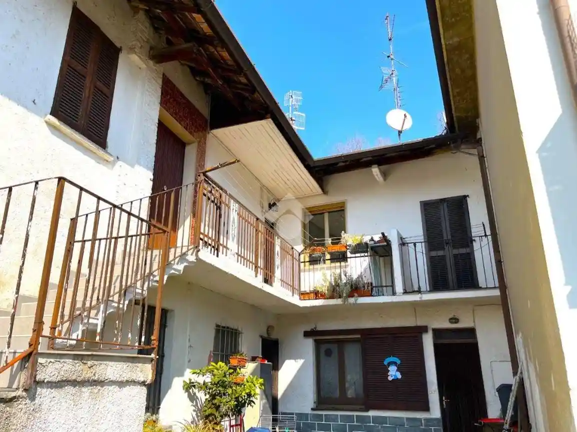 Rustico - Casale in vendita a Albizzate