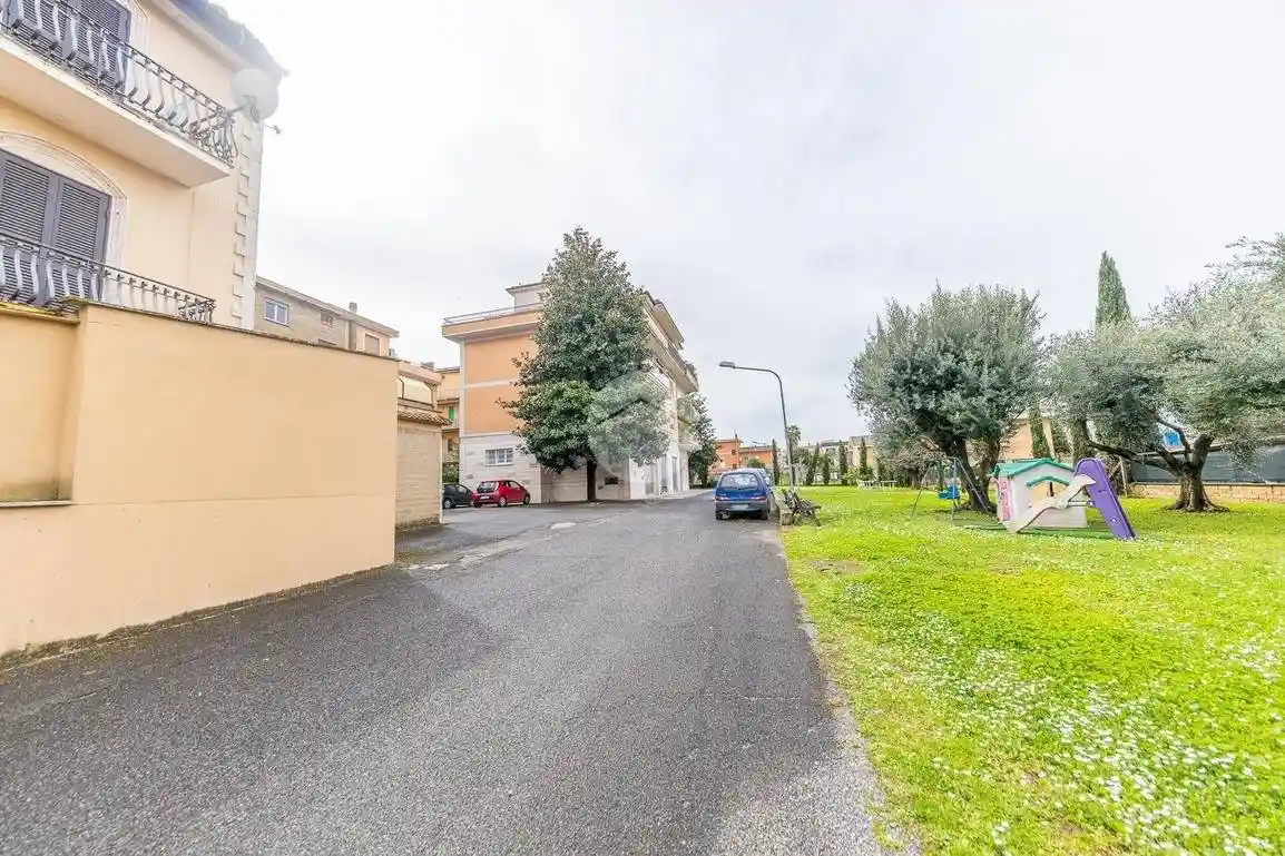 Quadrilocale via Francesco di Benedetto 260, Romanina, Roma - foto 3