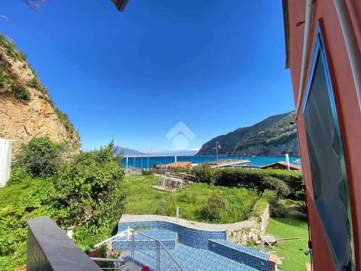 Appartamento in vendita a Vico Equense