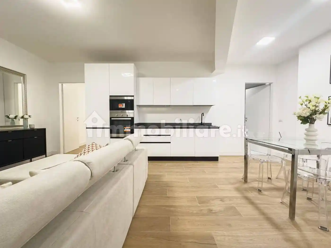 Bilocale via Giuseppe Frua 21, Frua, Milano - foto 2