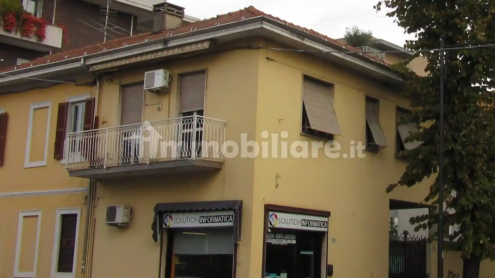 Casa indipendente in vendita a Busto Arsizio