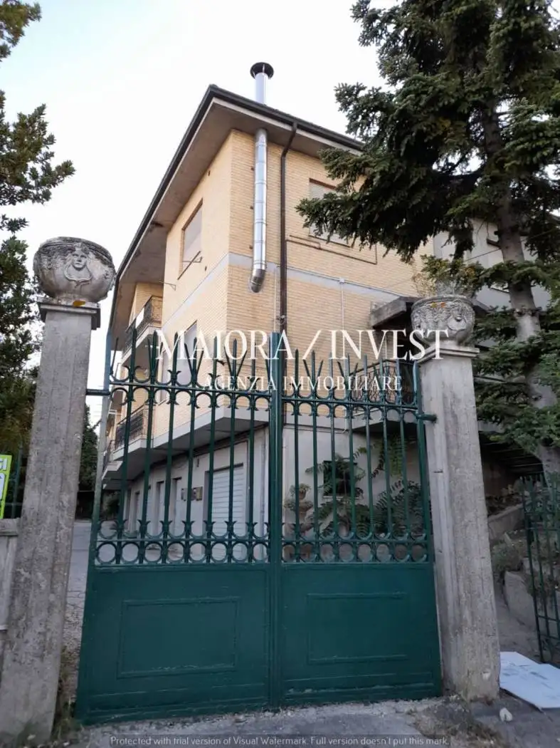 Villa in vendita a Montalto delle Marche