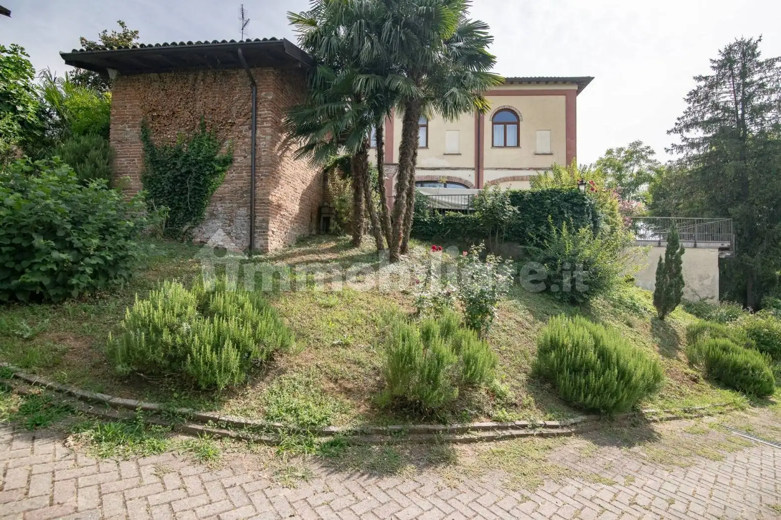 Rustico - Casale in vendita a Zenevredo