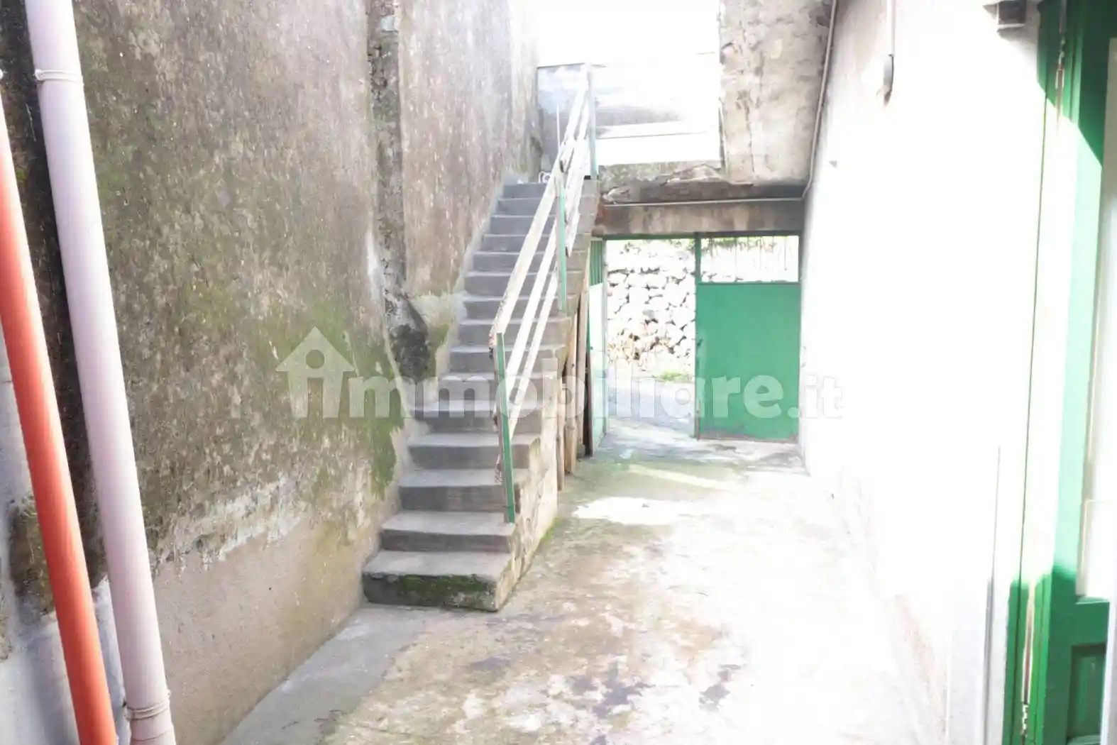 Casa indipendente in vendita a Aci Catena