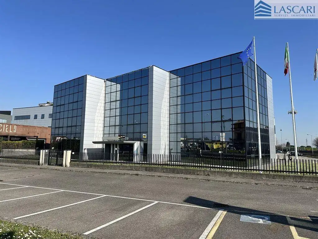 Palazzo - Edificio in Affitto - foto 3