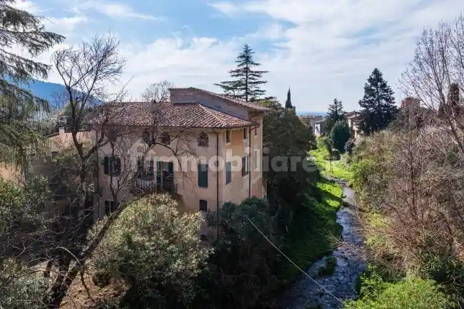 Villa in vendita a Calci