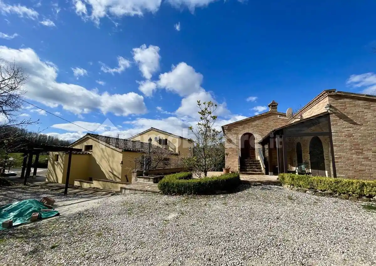 Casale Strada Provinciale di Cingoli, Cessapalombo - foto 2