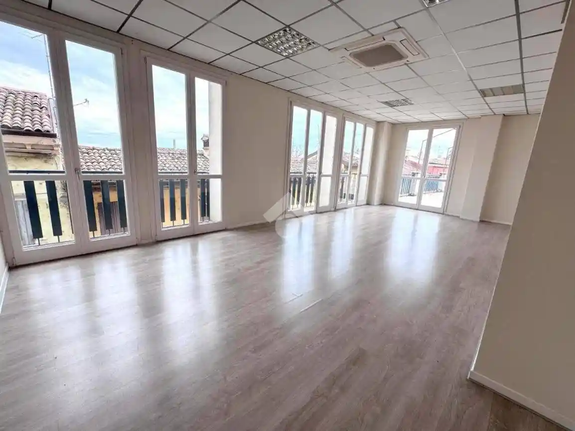 Loft in vendita a Volta Mantovana