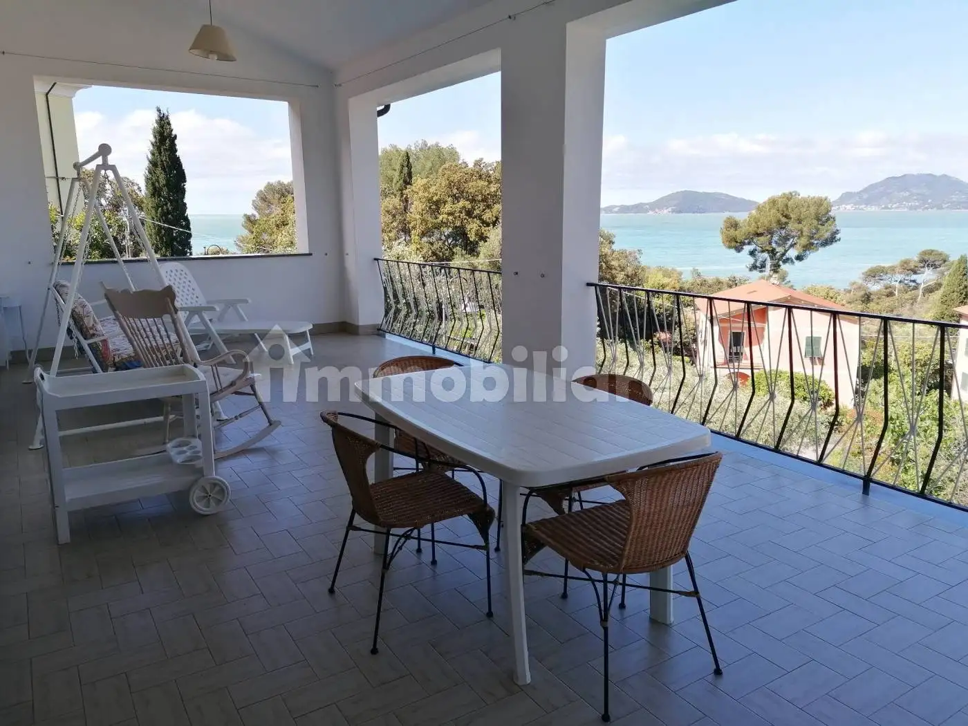 Appartamento in affitto a Lerici