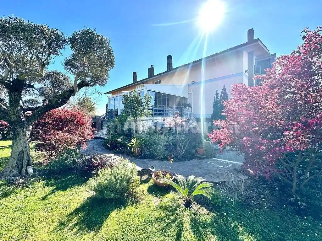 Villa in vendita a Velletri