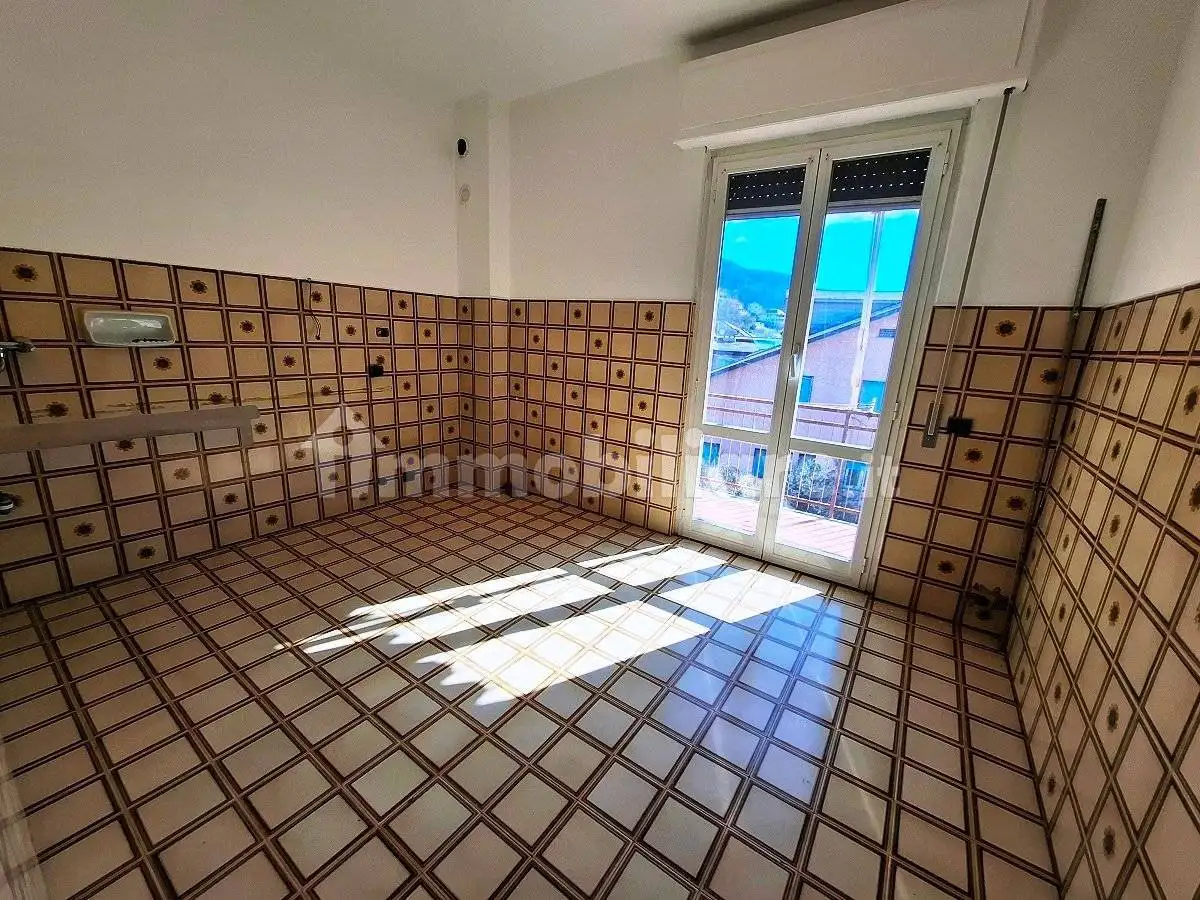 Trilocale buono stato, primo piano, Centro, Cicagna - foto 3