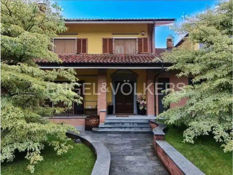 Villa in vendita a Cavour