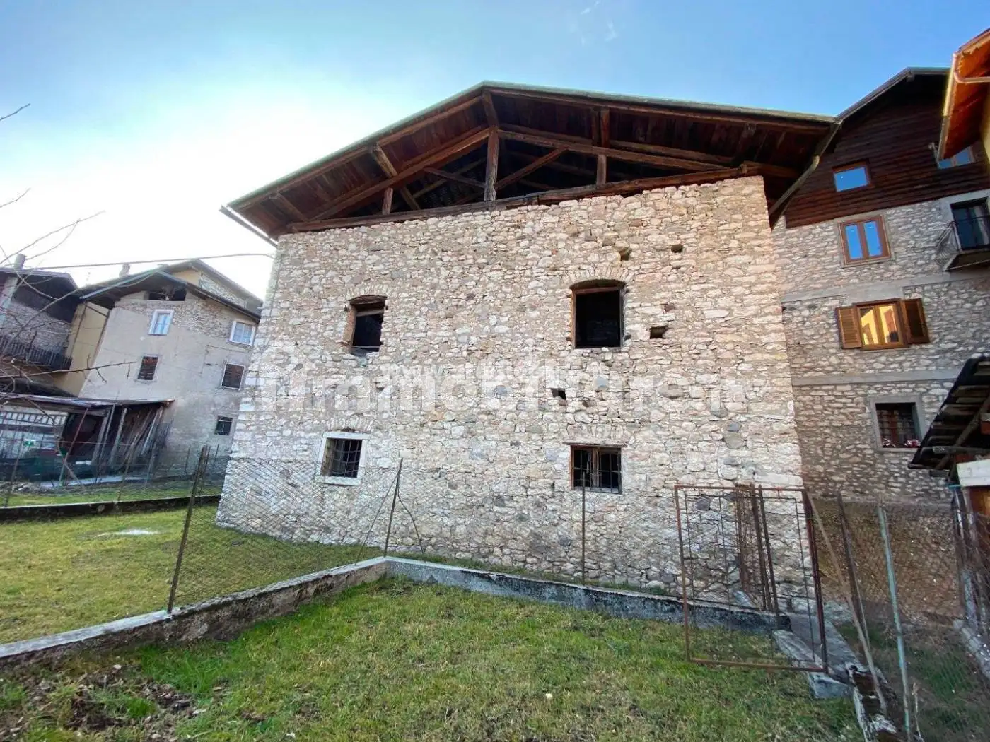 Terratetto unifamiliare 140 m², da ristrutturare, Cinte Tesino - foto 2