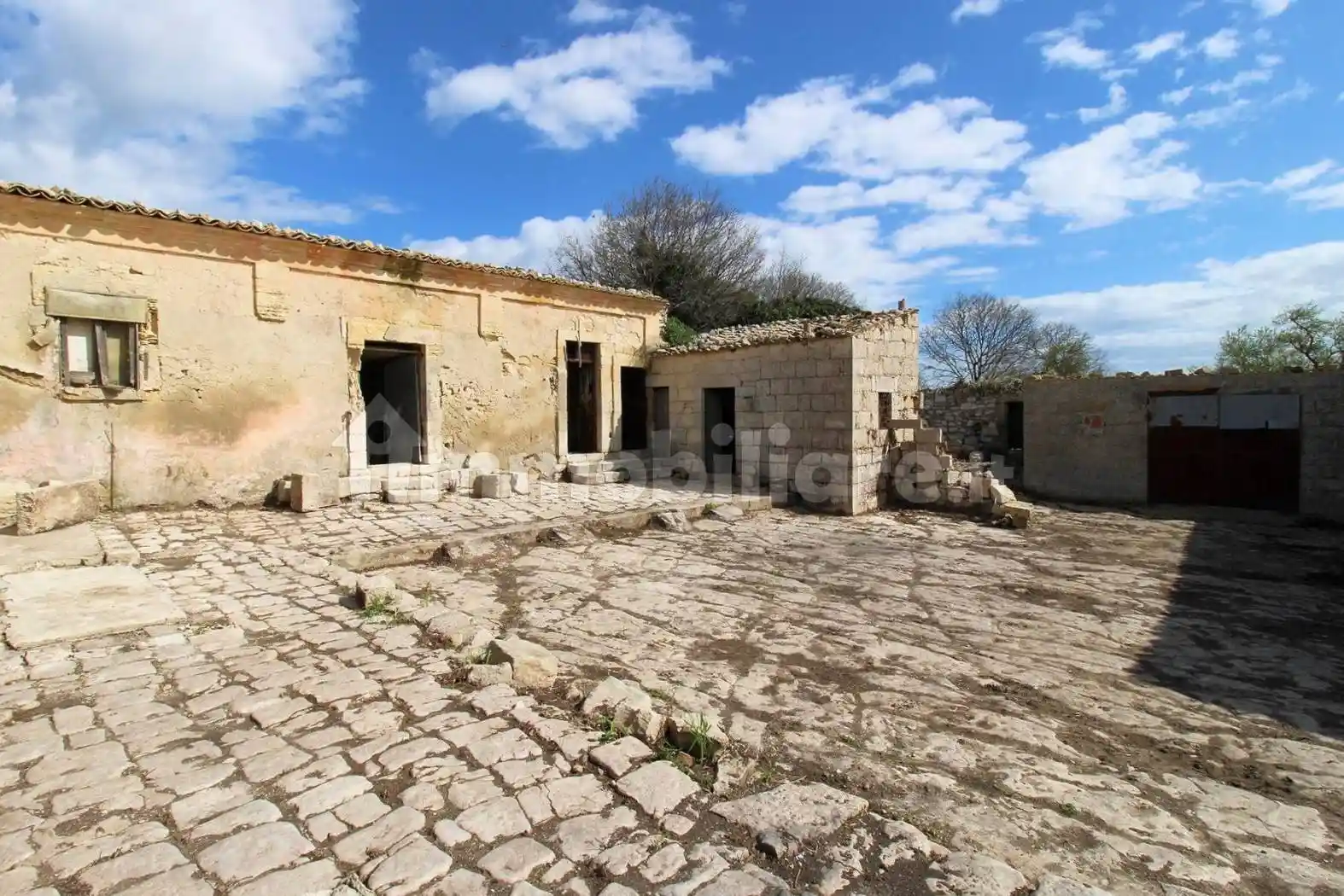 Rustico - Casale in vendita a Ragusa