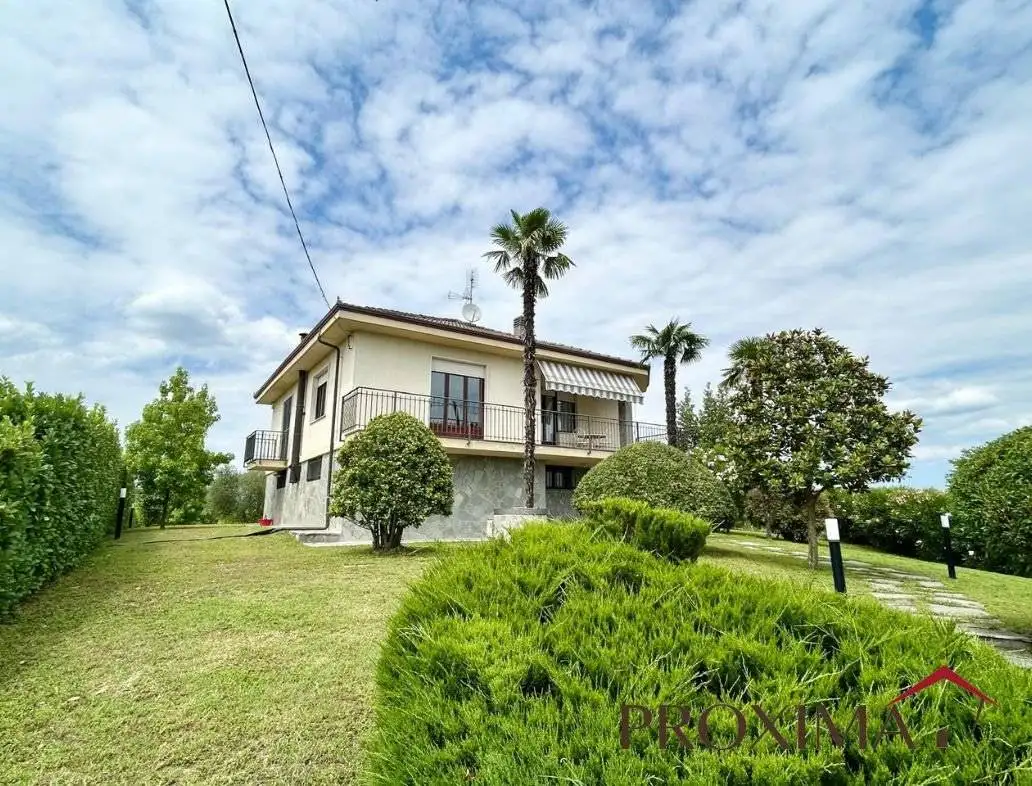 Villa in vendita a Rocca d'Arazzo